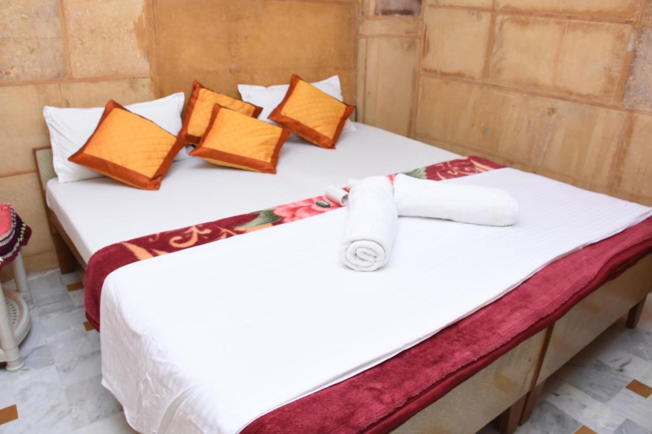 Rumi'S Home Stay ไจซัลเมอร์ ภายนอก รูปภาพ